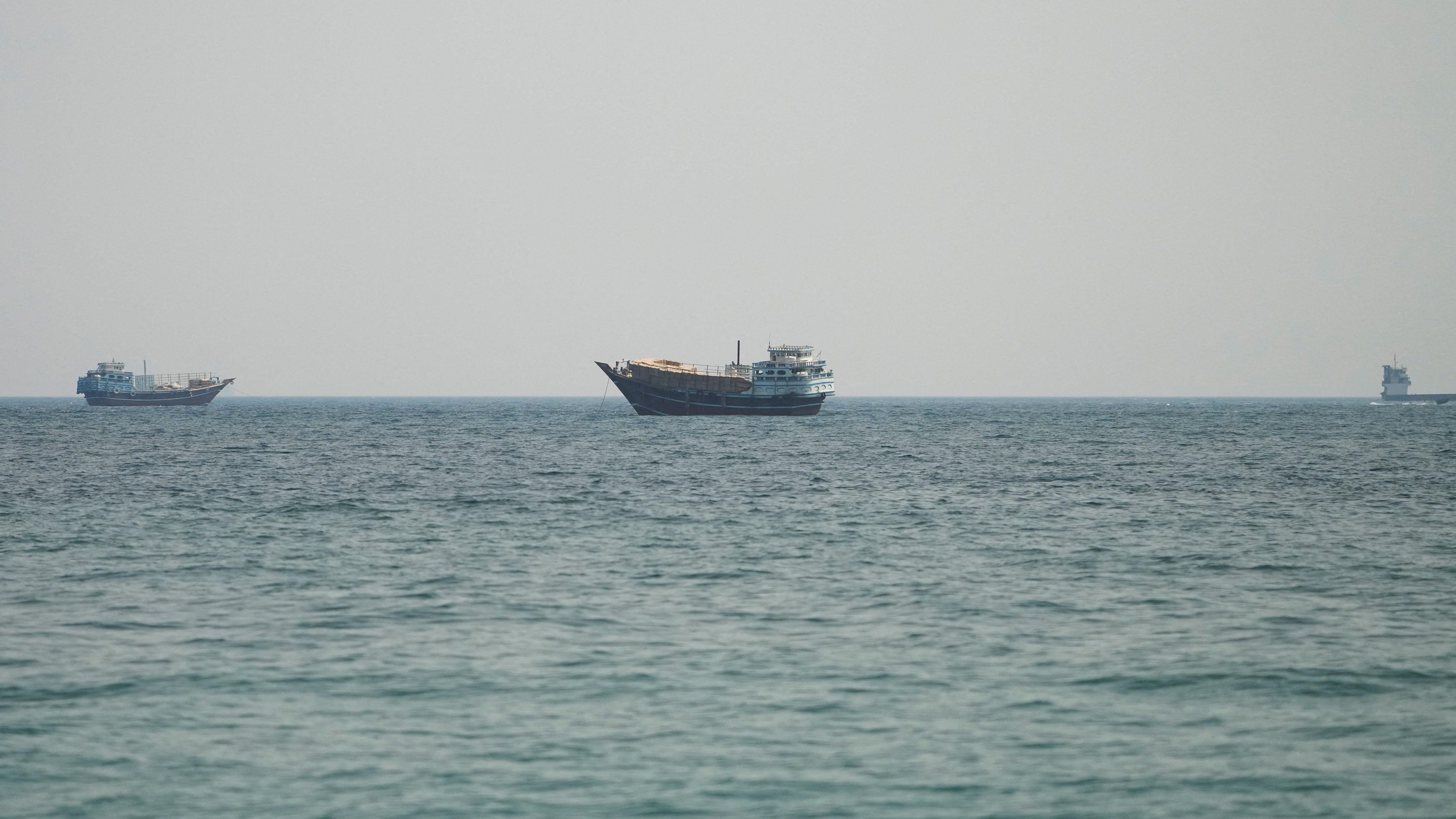 Barcos en el Estrecho de Ormuz