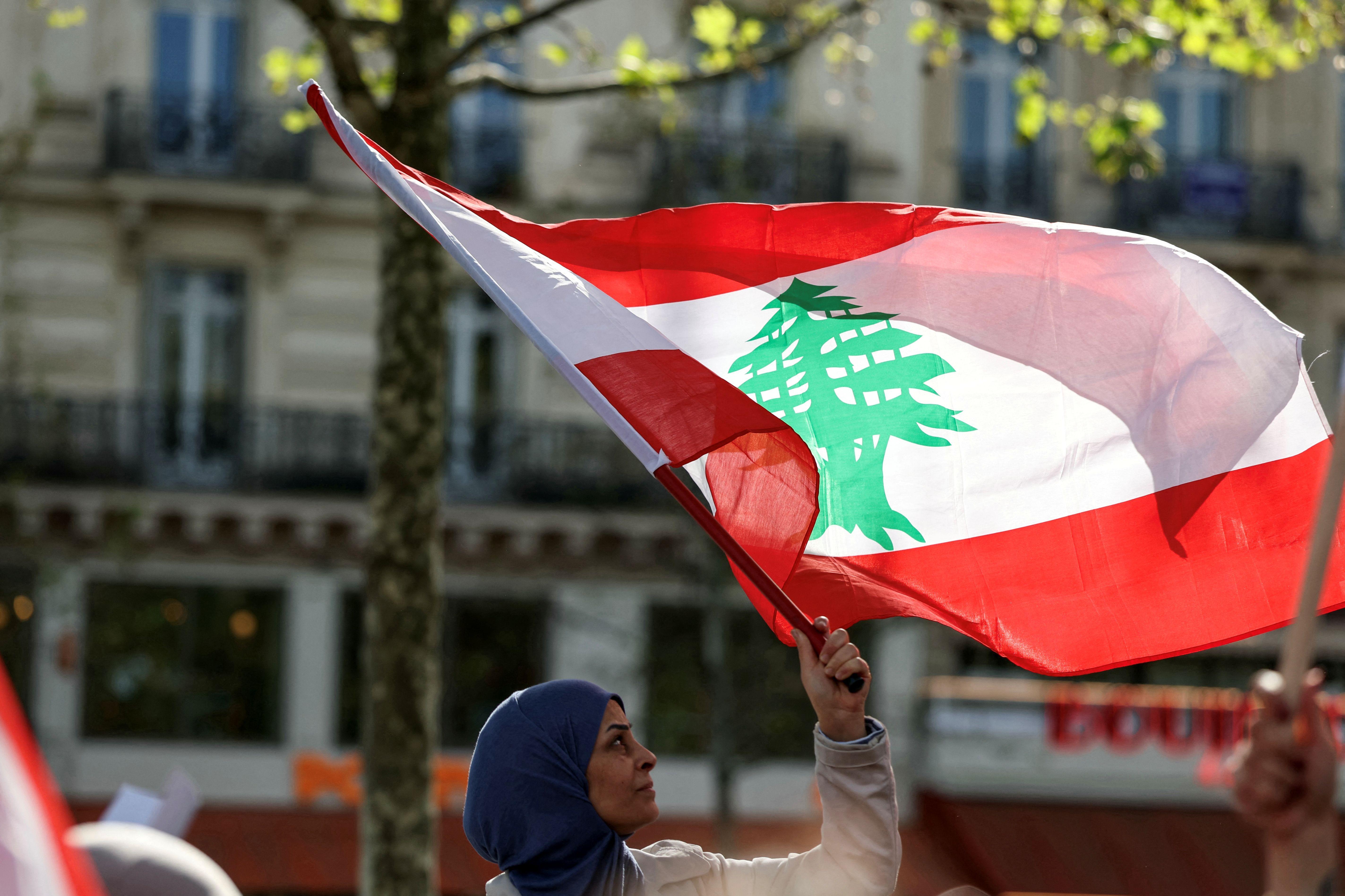 علينا كسر حزب الله لإنقاذ لبنان – مقال في التايمز