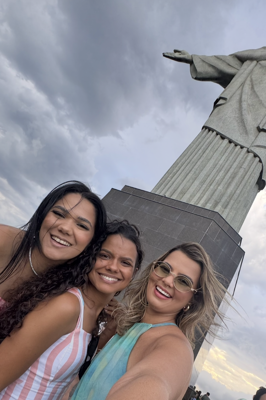 Hannielly, Ingrid e Naize no Cristo Redentor