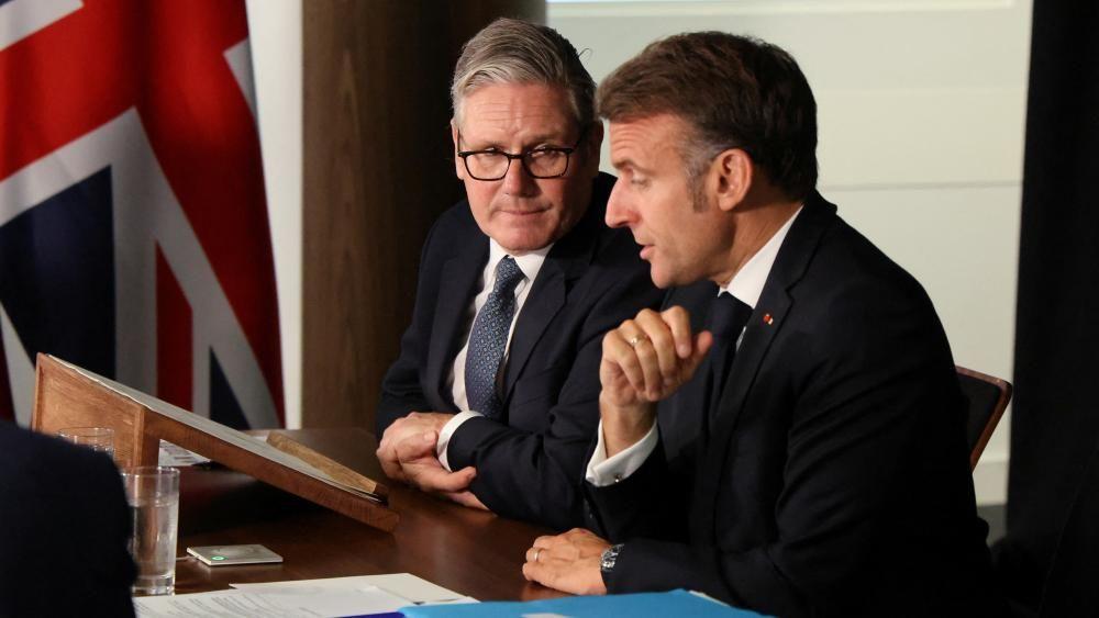 Starmer and Macron expected to unveil joint deal to curb small boats migration