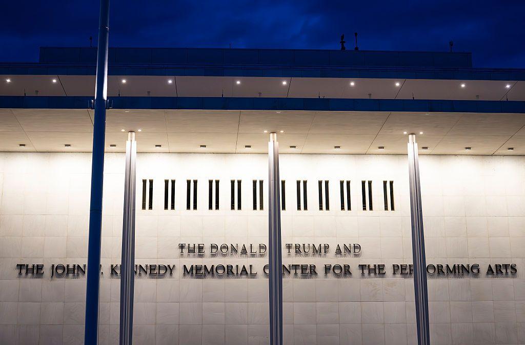 US judge orders Trumps name be removed from Kennedy Center