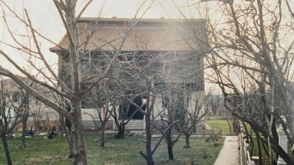 Kuća porodice Veličković posle nereda u Bresju 17. i 18. marta