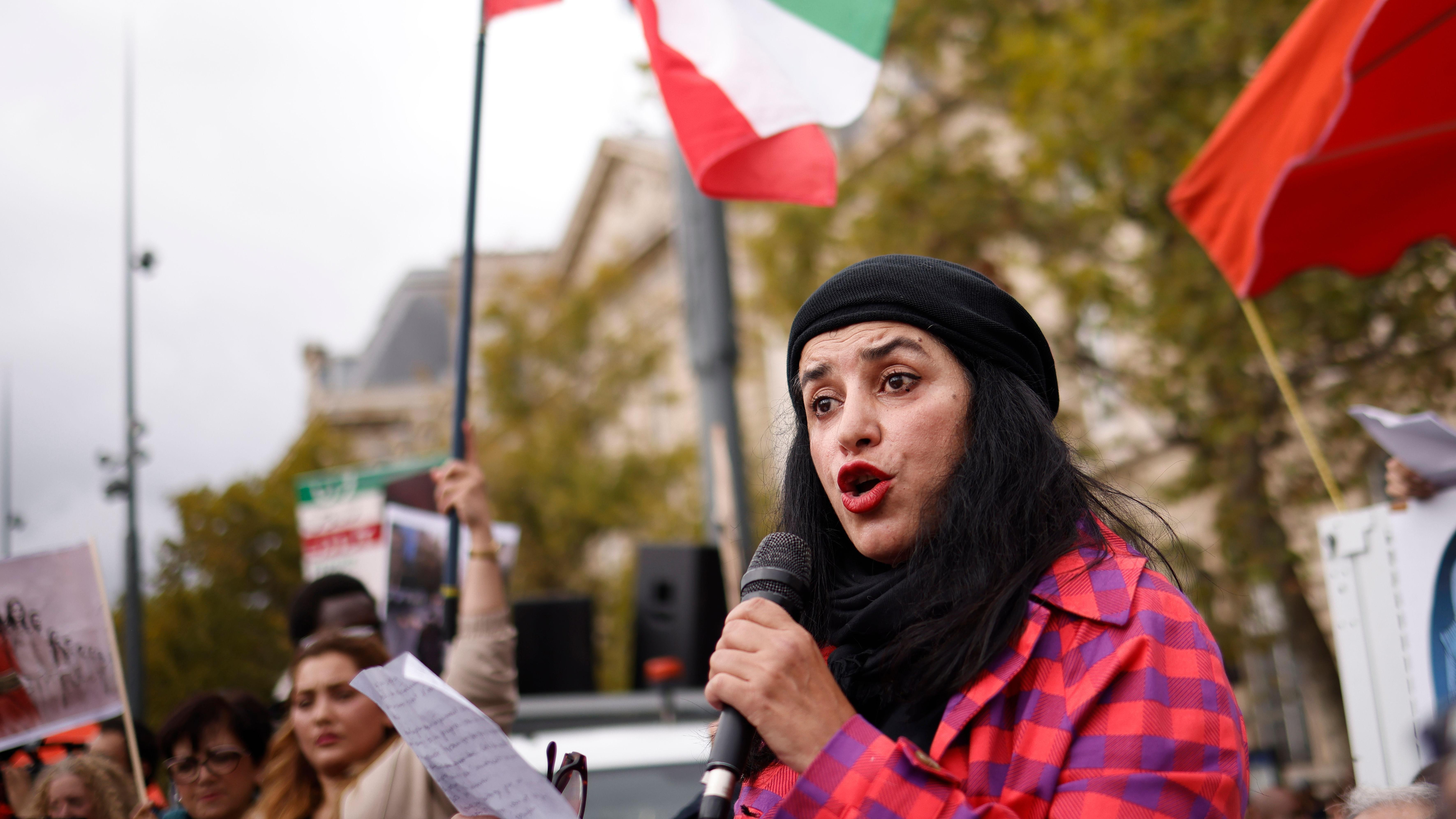 'Persepolis', priča koja odgaja buntovnice 4 Satrapi na protestu