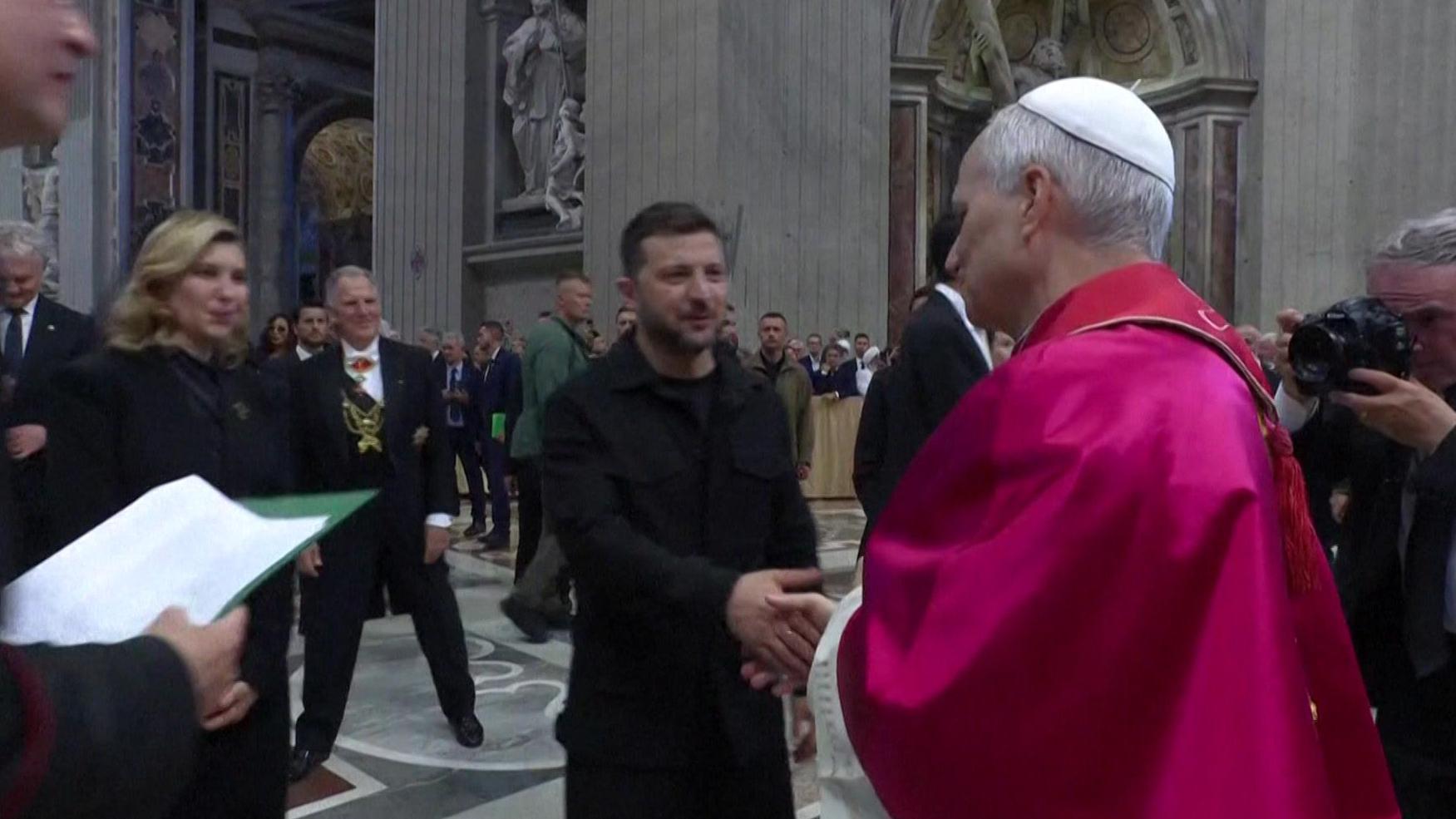 Pope to meet Ukrainian leader after inauguration Mass