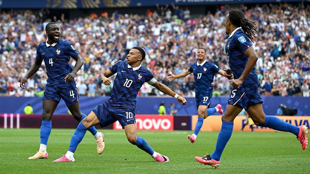 Severe weather warning means delay likely as France lead against Iraq