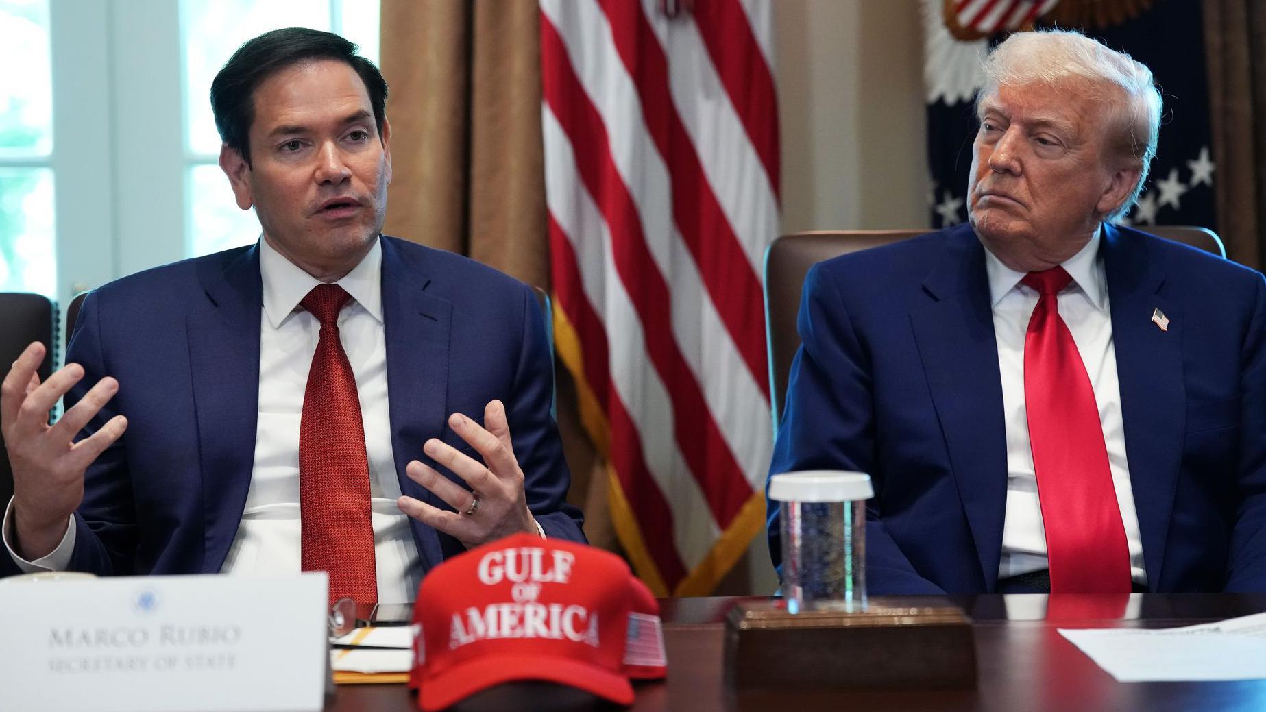 El secretario de Estado, Marco Rubio, junto al presidente Donald Trump. 