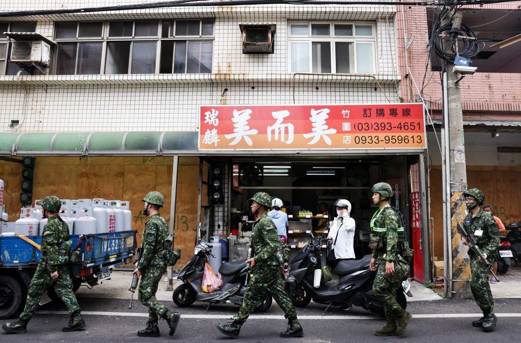 2024年漢光演習台灣軍隊在市區演習畫面。