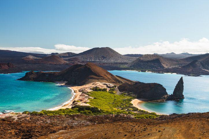 Vista de uma das ilhas que compõem o arquipélago de Galápagos