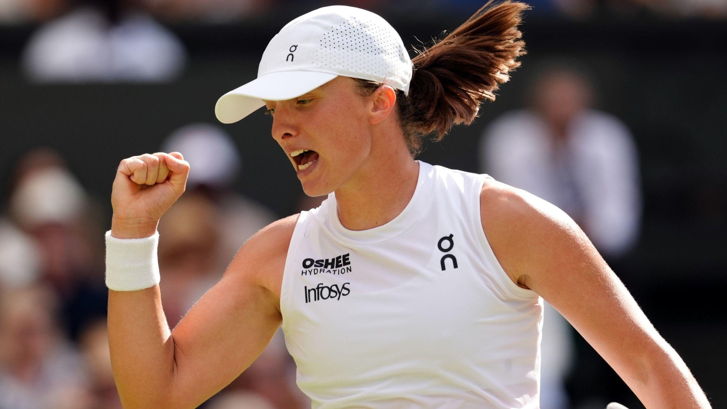 Wimbledon final: Dominant Swiatek wins ninth game in a row against Anisimova