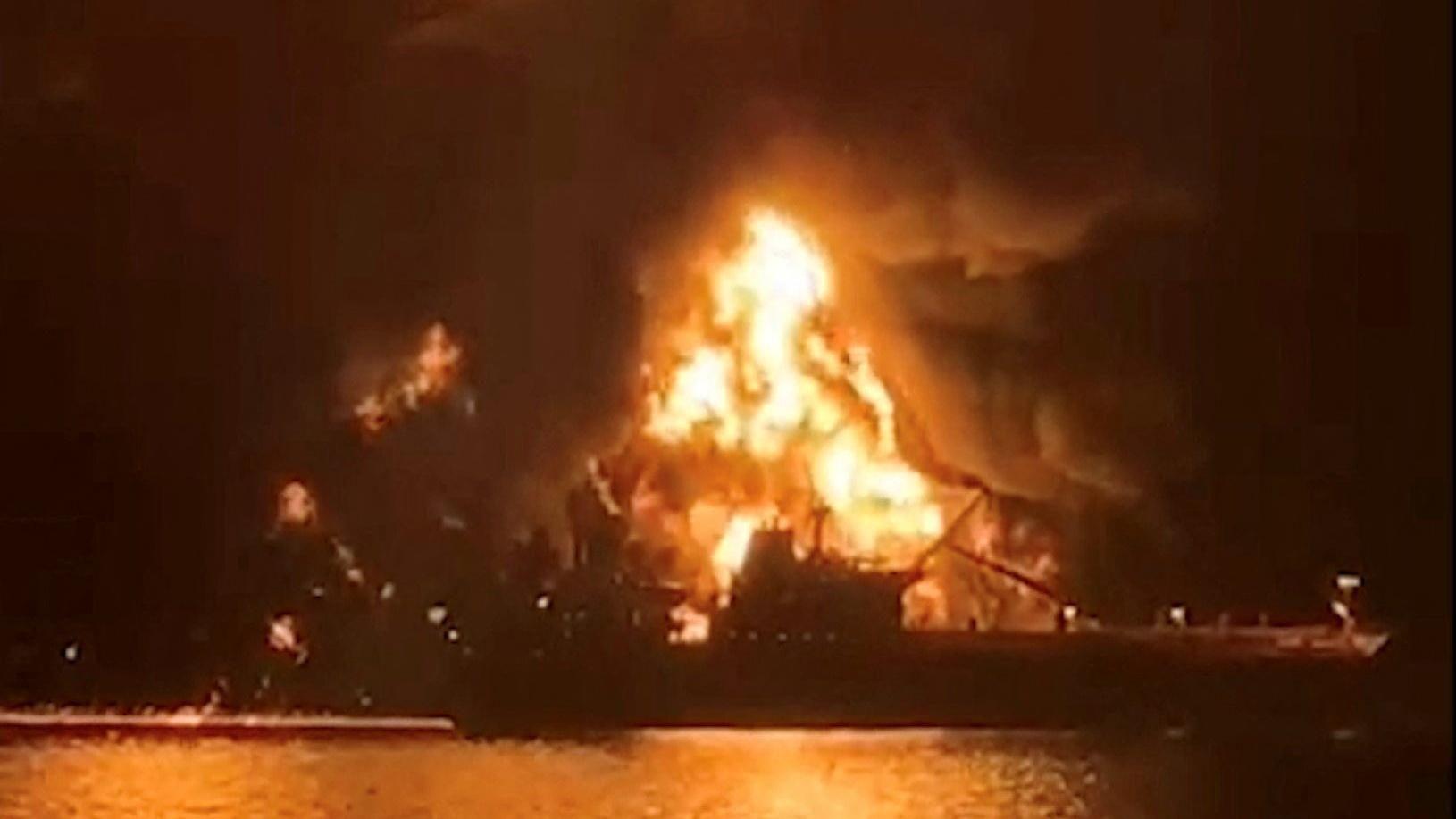 Oil price surges back to $100 as explosions reported on two more foreign ships in Gulf 