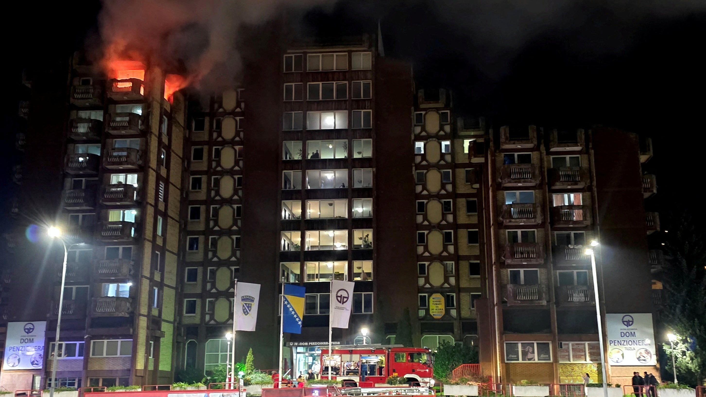 požar u domu penzionera u tuzli, požar u tuzli