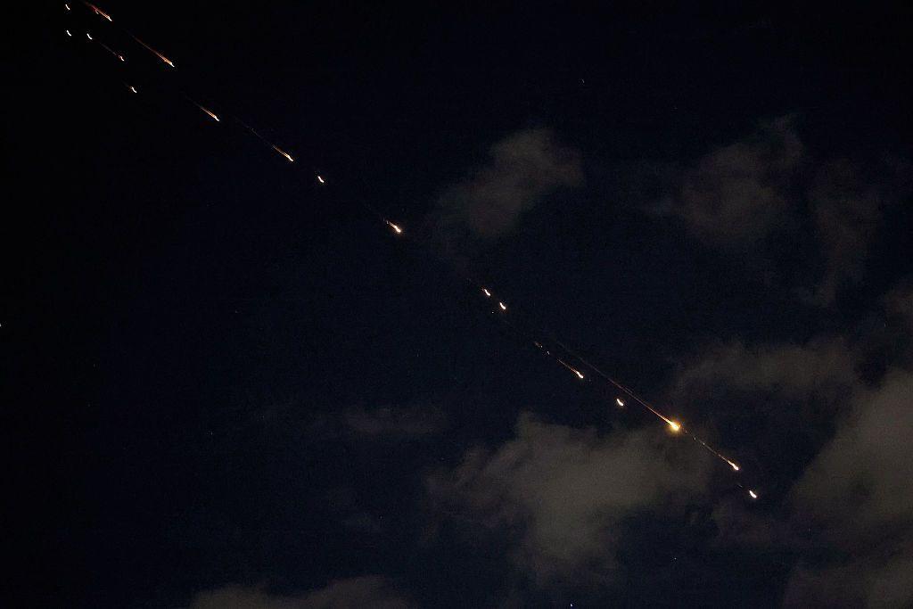 شنت إيران هجوماً مضاداً مميتاً بالصواريخ والطائرات المسيرة