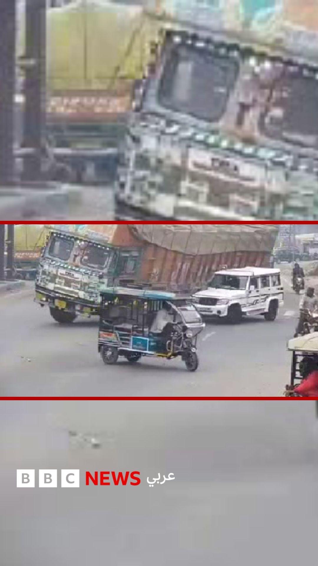 شاحنة تسحق سيارة بالهند 