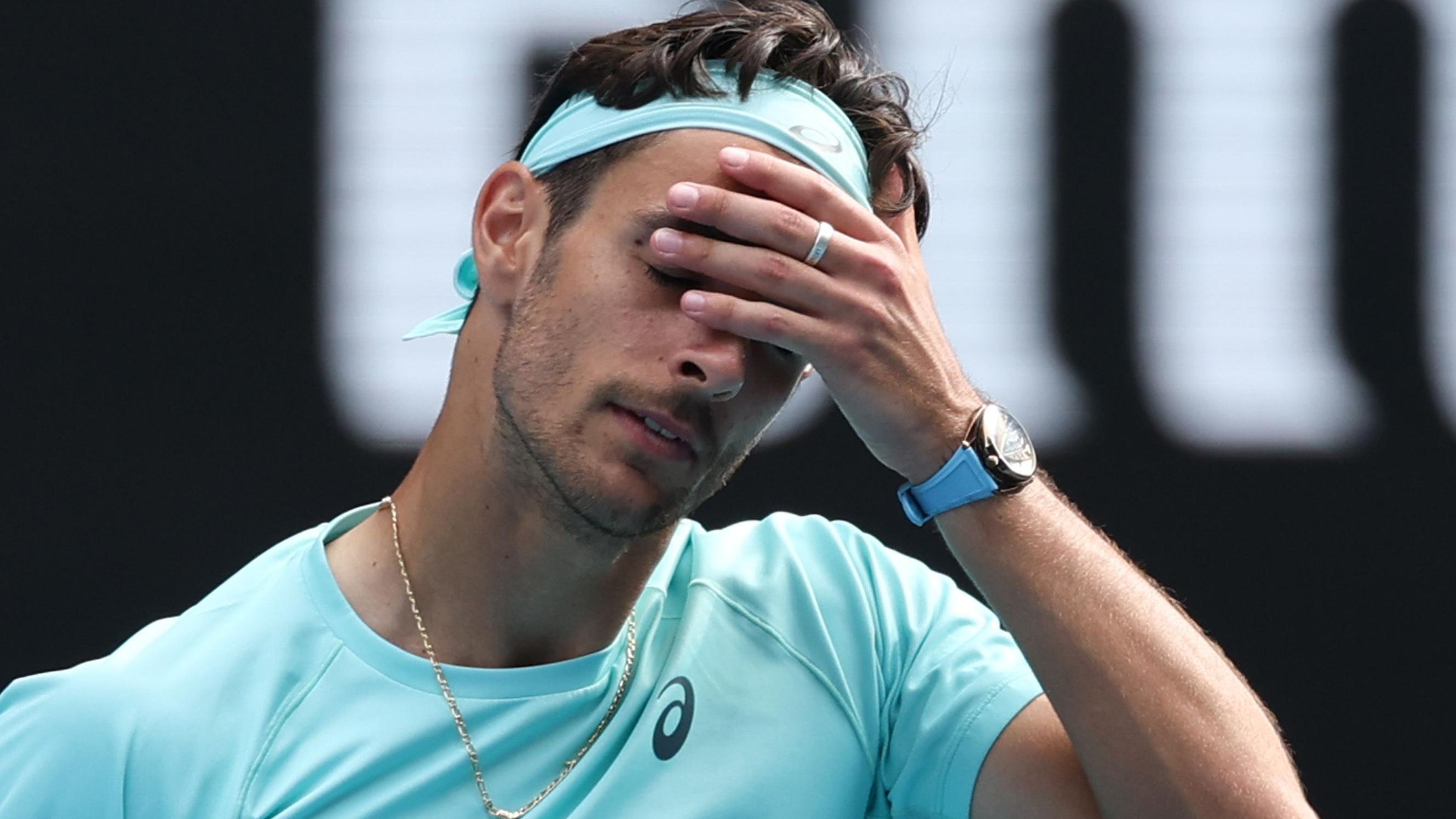 Australian Open: Djokovic progresses because of Musetti injury - reaction