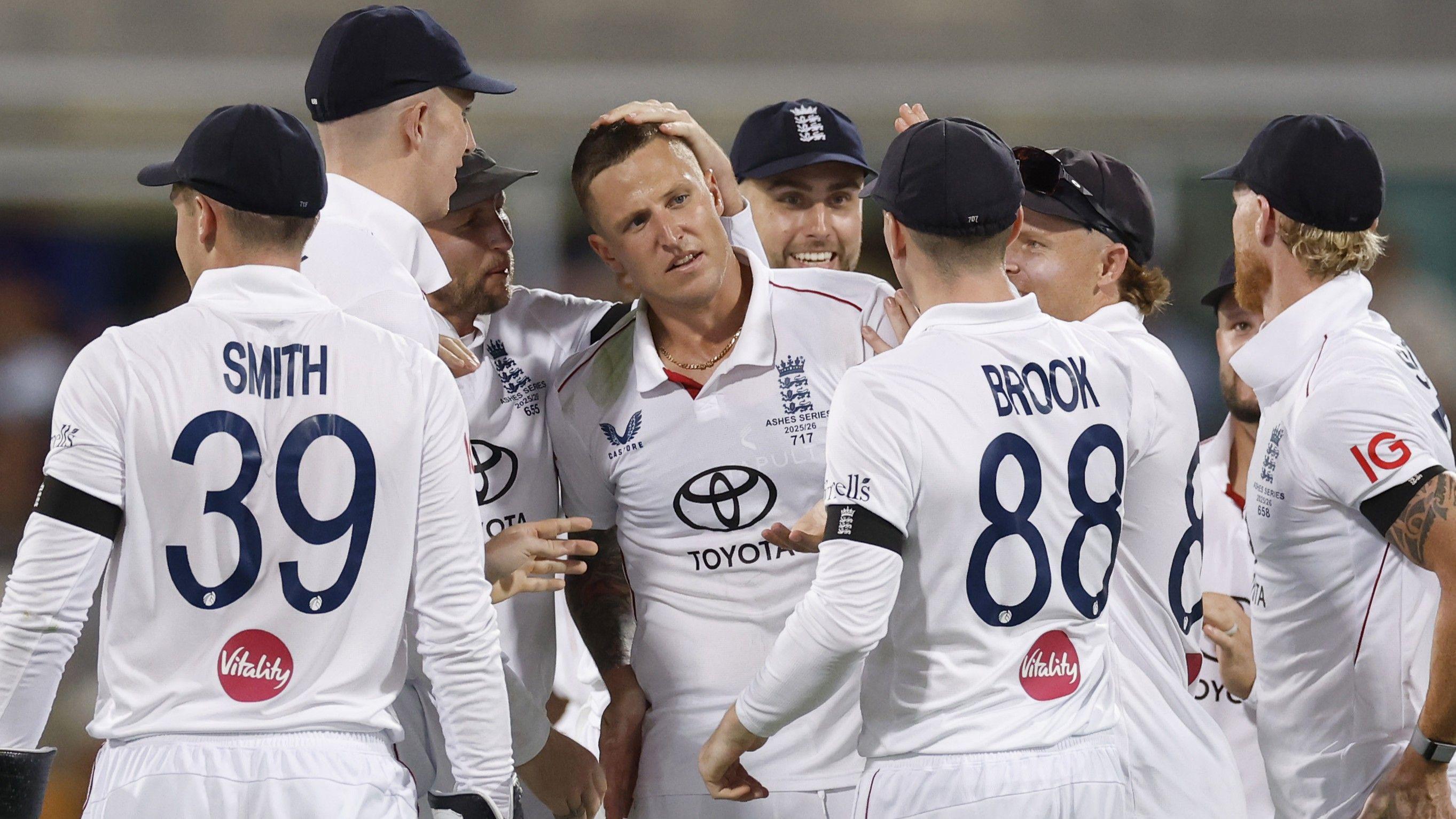 The Ashes: England fight back against Australia with two quick wickets
