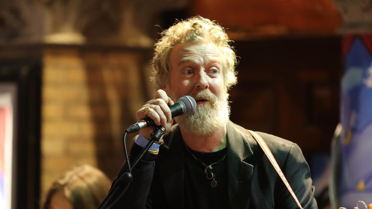Oscar-winning songwriter Glen Hansard killed in crash