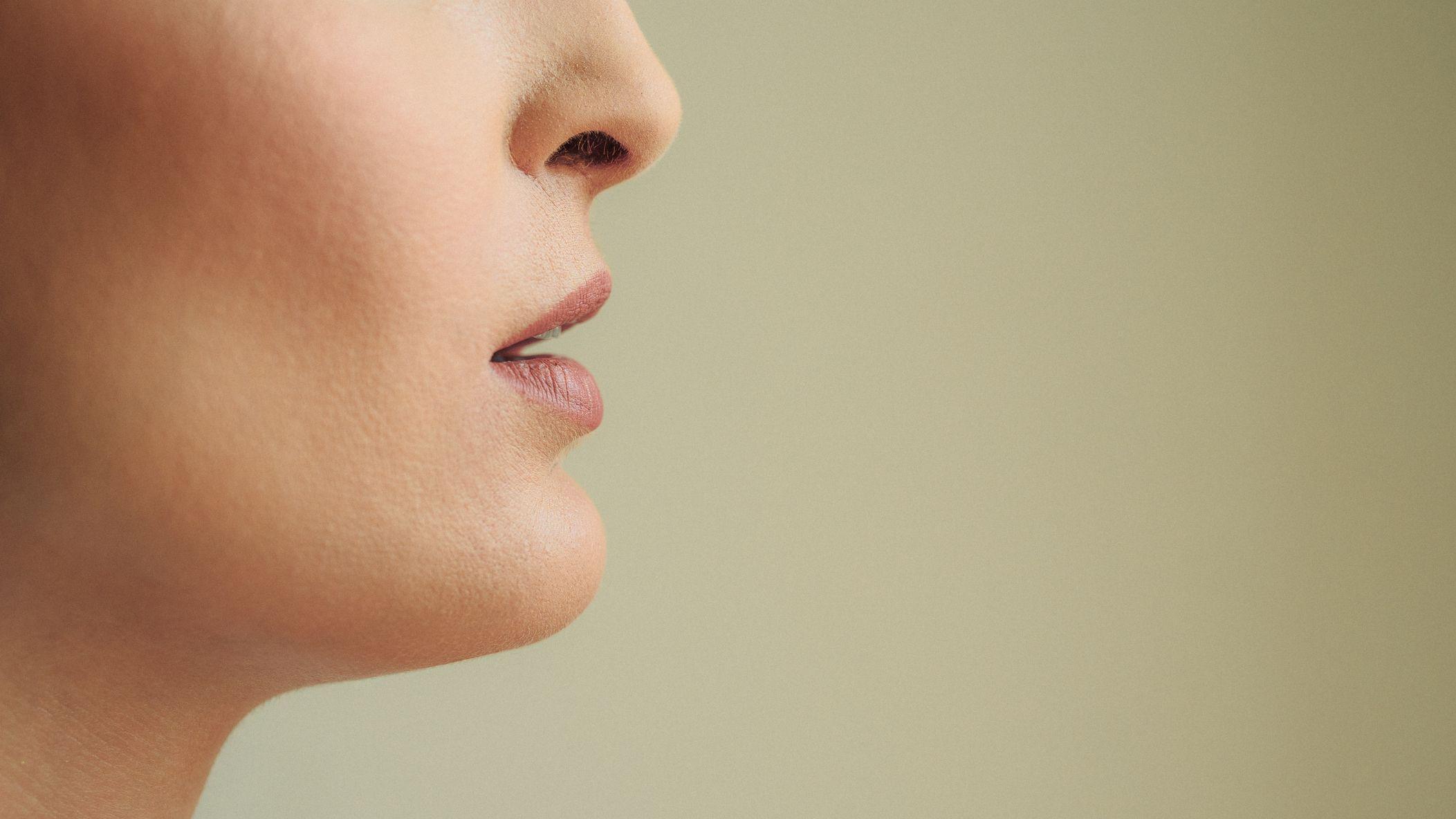 Mujer de perfil