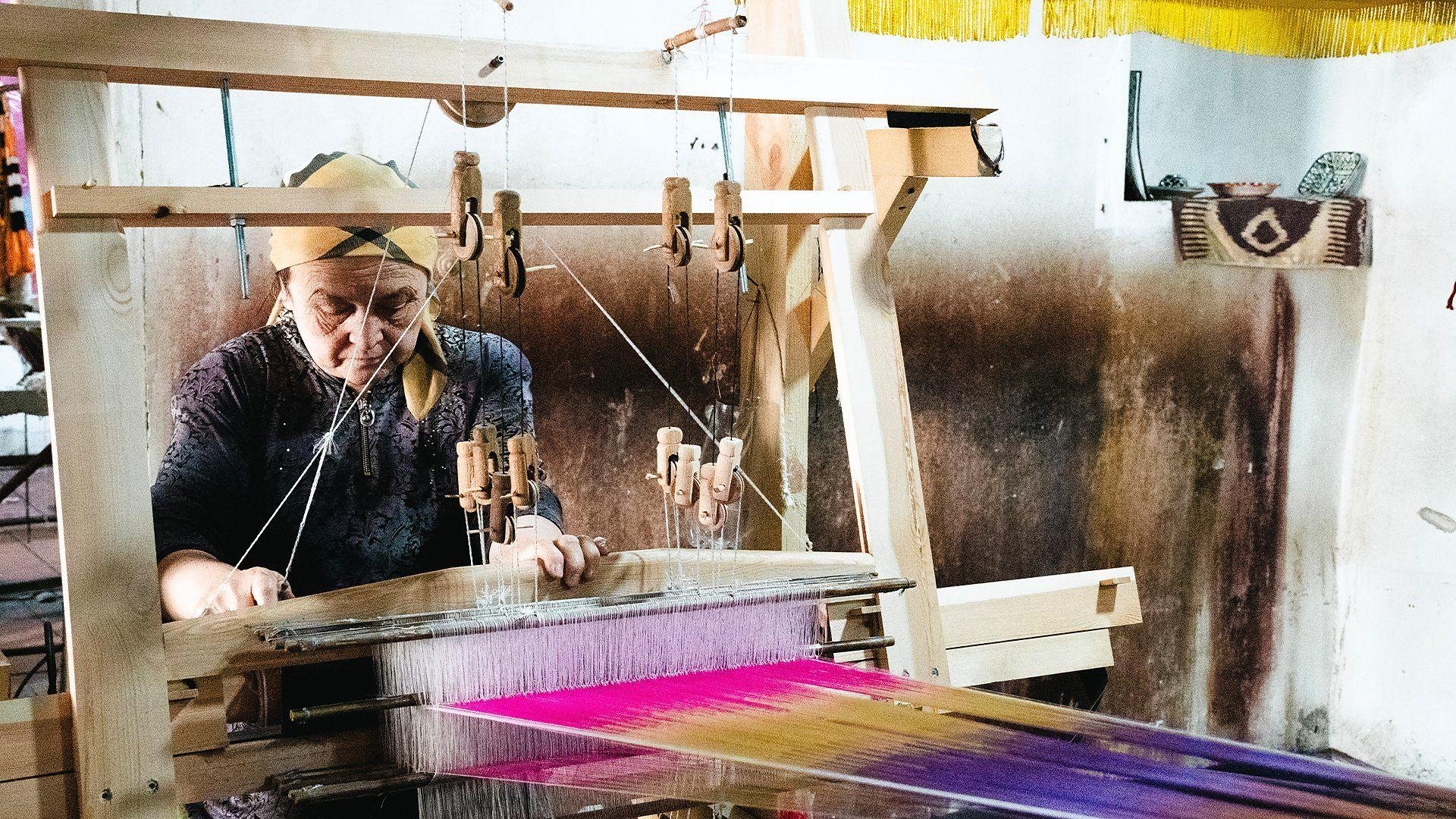 Uzbekistanska tradicija tkanja ikat svile stara je 1.000 godina

