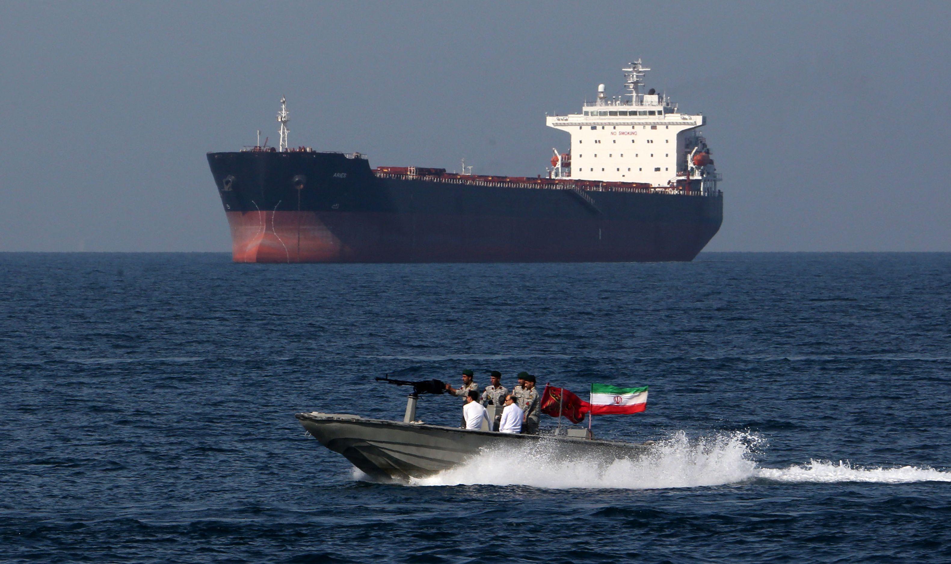 Iranski vojnici učestvuju u Nacionalnom danu Persijskog zaliva u Ormuskom moreuzu