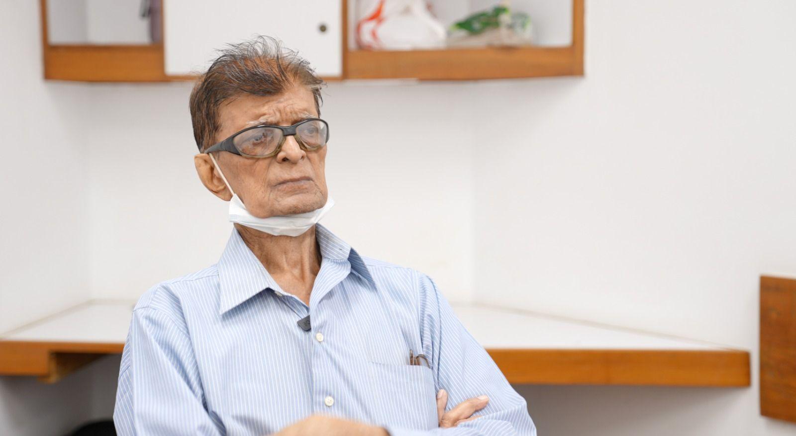 عبدالرزاق کو گلہ کے اندر ٹیومر کے کامیاب علاج کے باوجود مختلف سائیڈ ایفیکٹ کا سامنا رہا