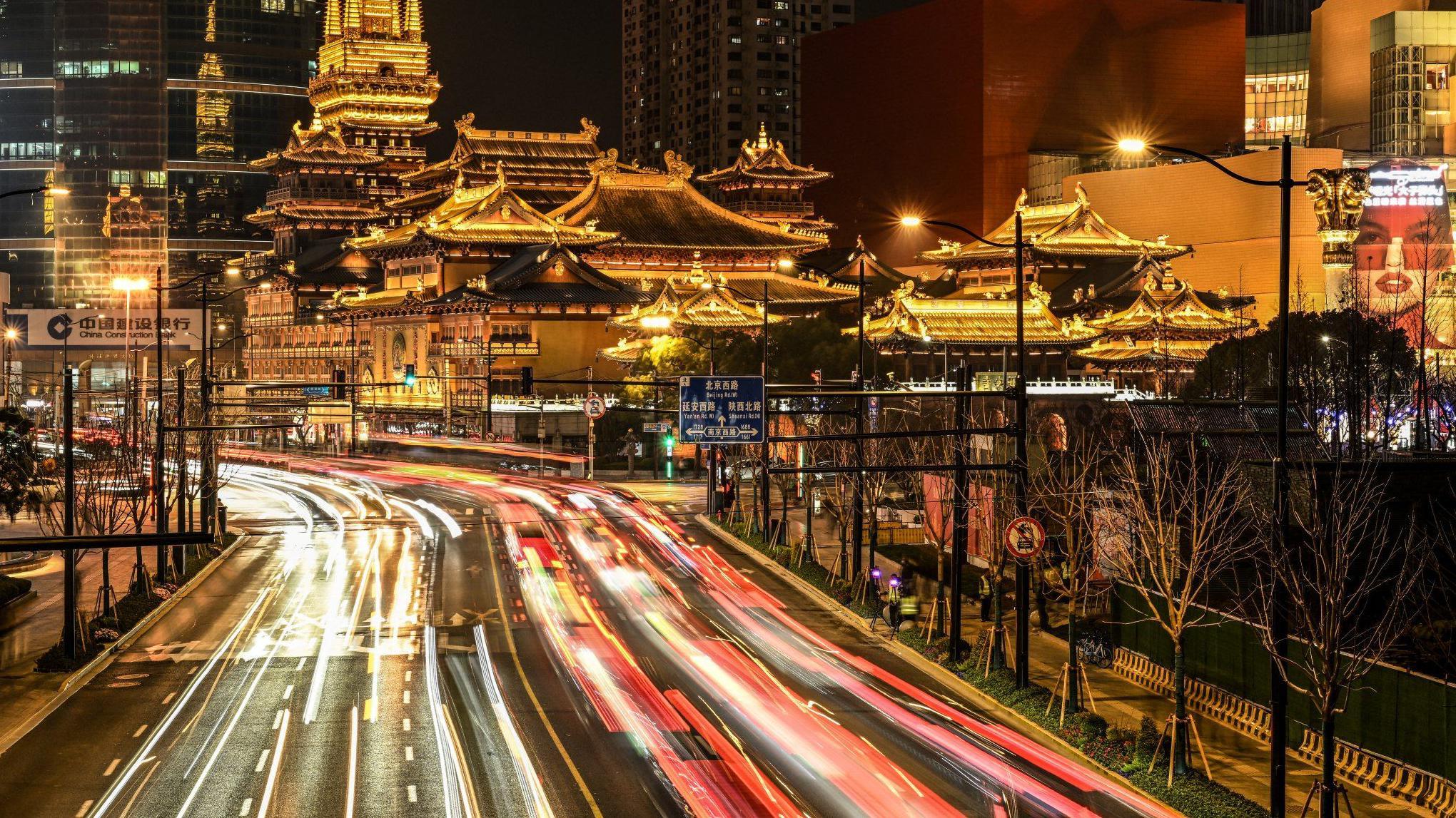 2024年3月9日上海靜安寺附近道路夜景