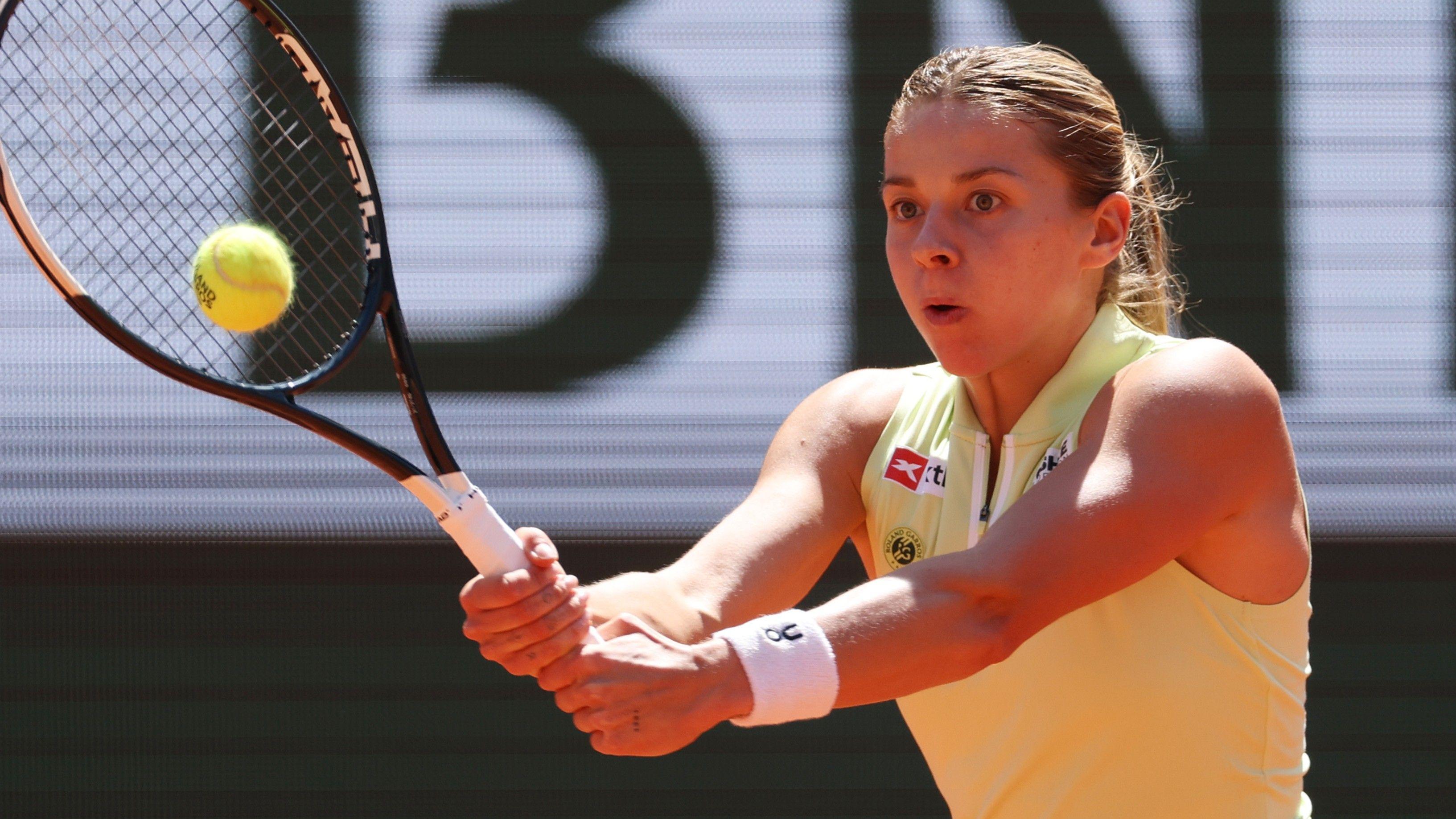 French Open final: Qualifier Chwalinska breaks Andreeva back in first set