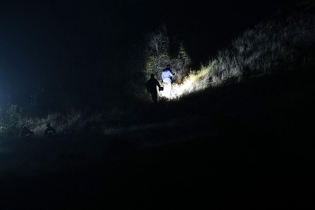 من عمليات البحث في موقع حطام طائرة الشحن العسكرية التركية من طراز C-130