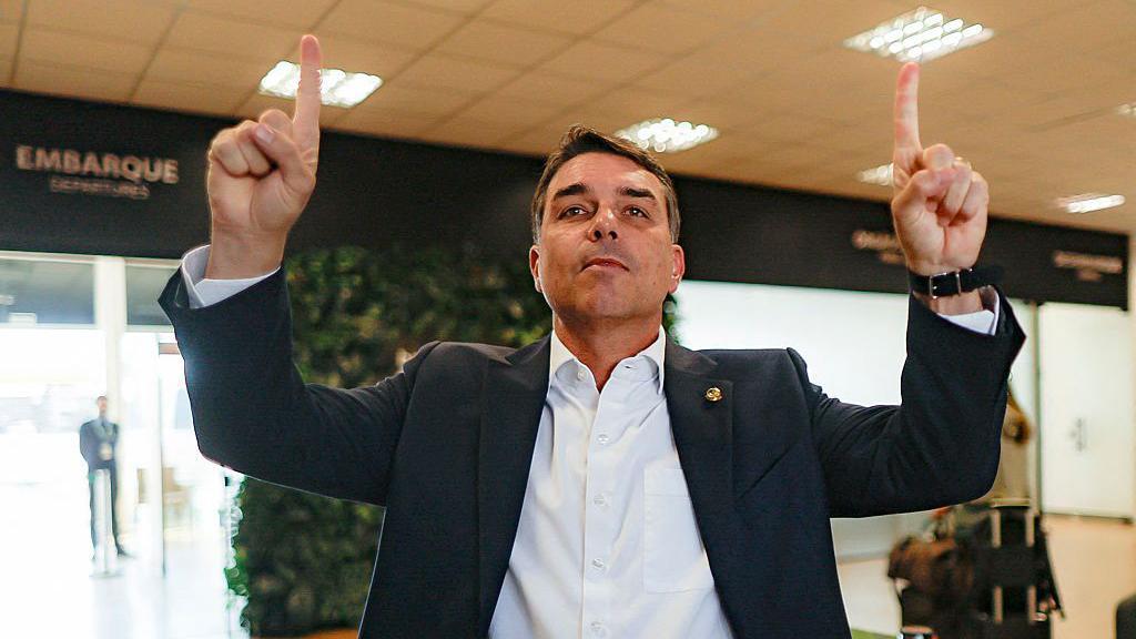 Fl&aacute;vio Bolsonaro.