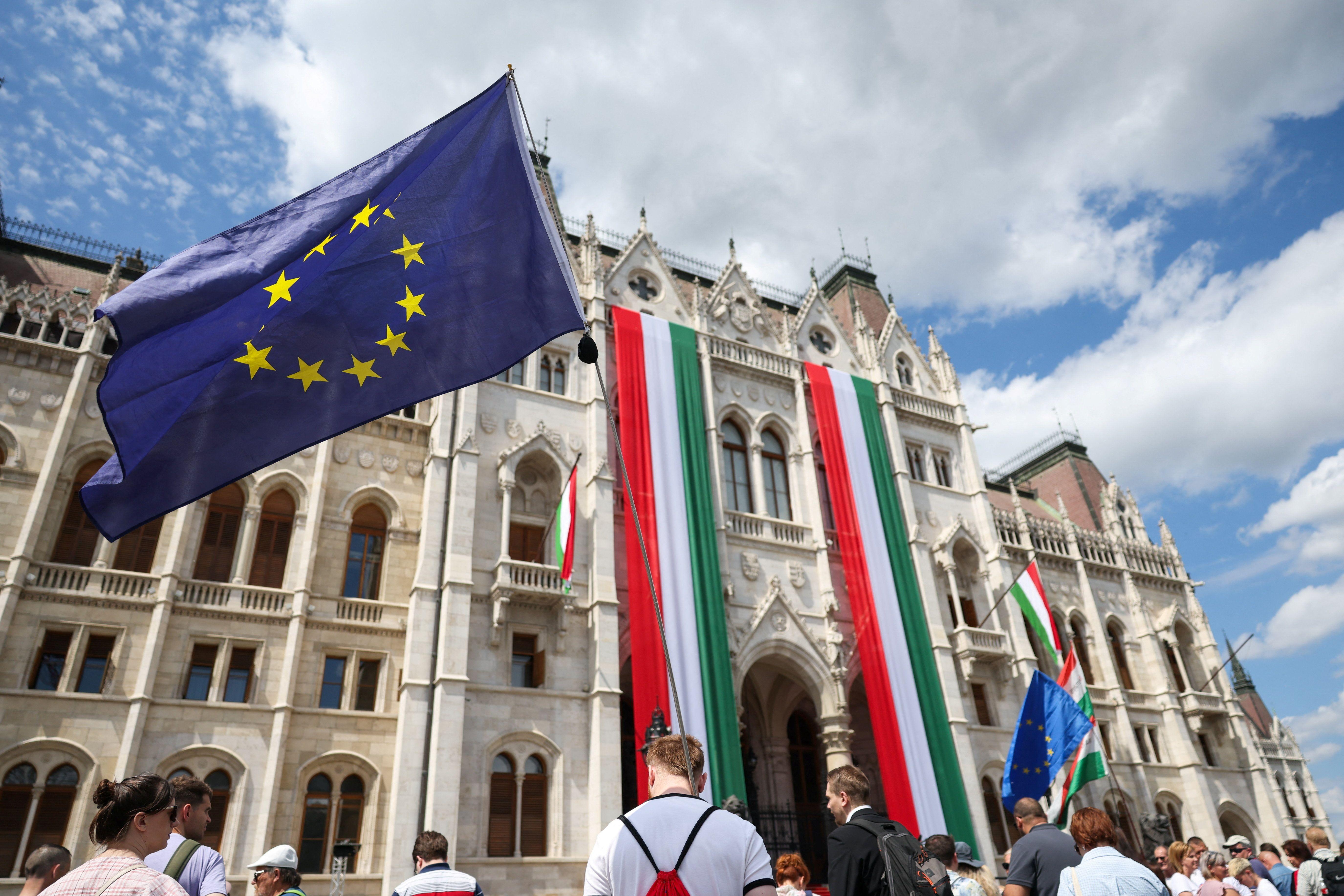 mađarski parlament u zastava EU