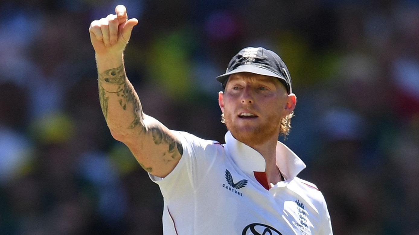 The Ashes: Archer bowls Starc after Australia make positive start