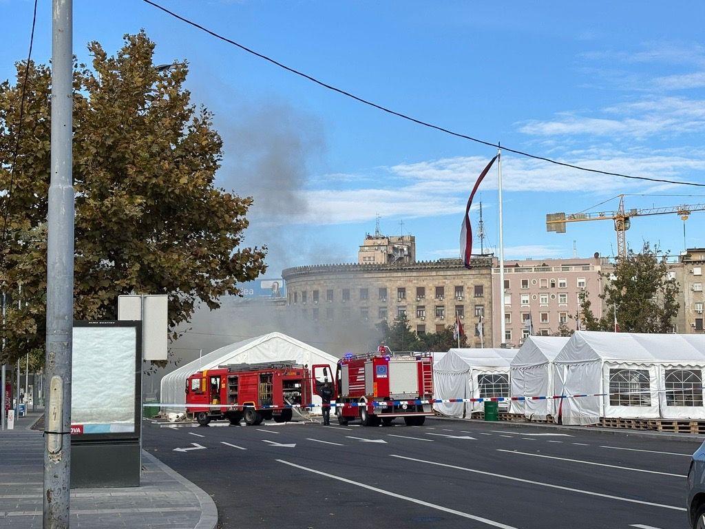 požar, požar u šatorima kod skupštine srbije, požar u ćacilendu