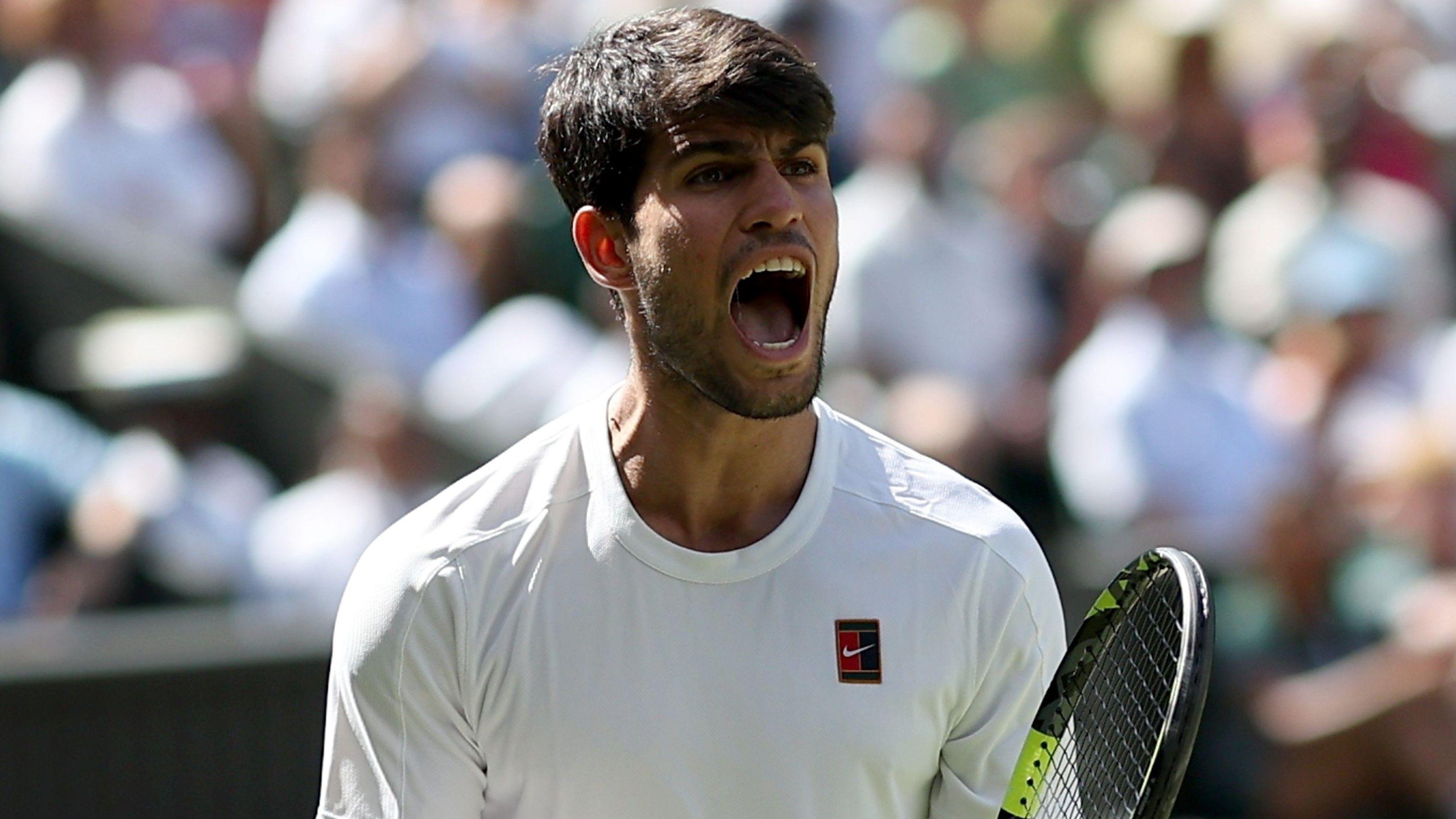 Wimbledon: Alcaraz takes third set to lead semi-final against Fritz