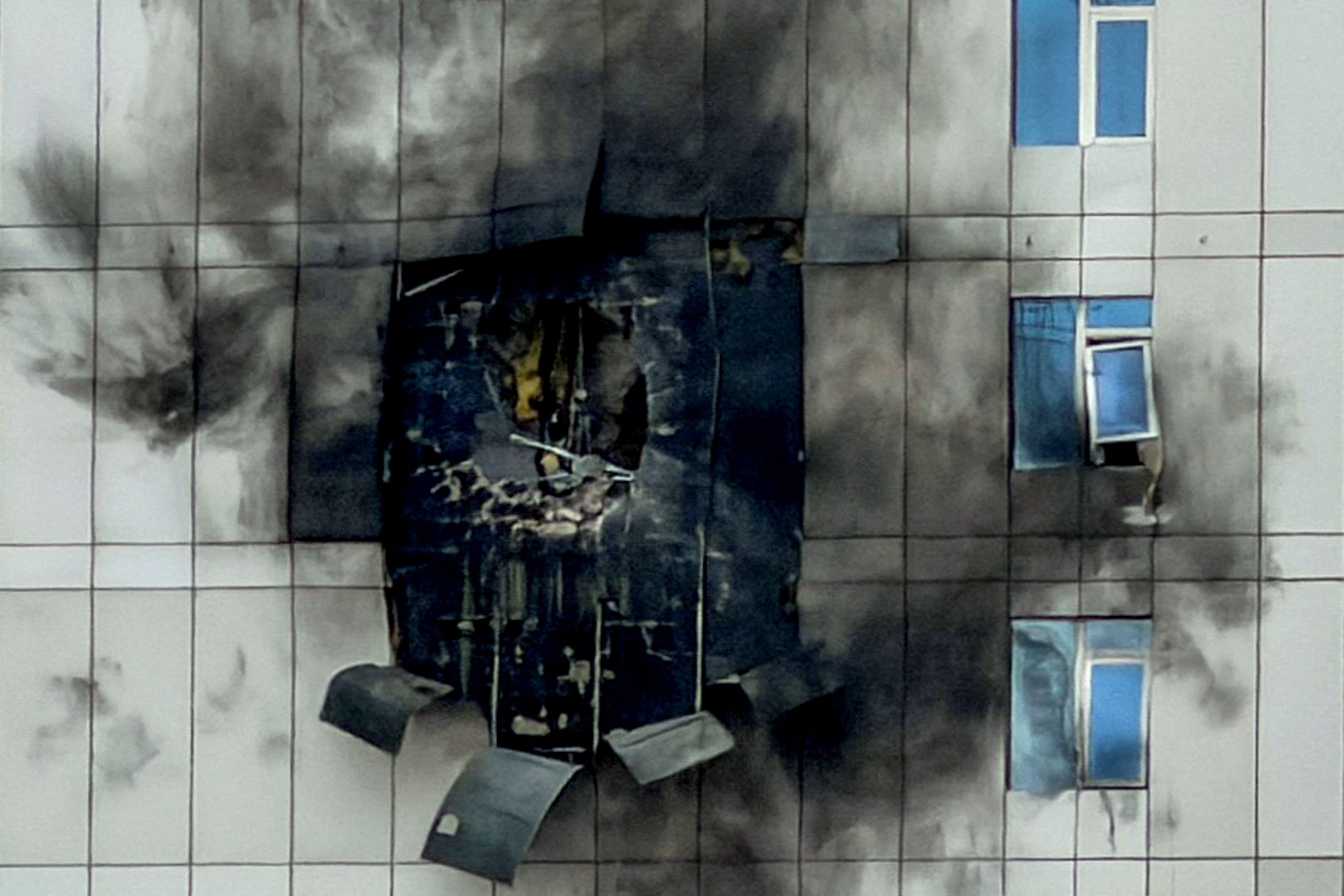 巴林首都麥納麥朱法爾的一棟建築物遭伊朗無人機攻擊而受損