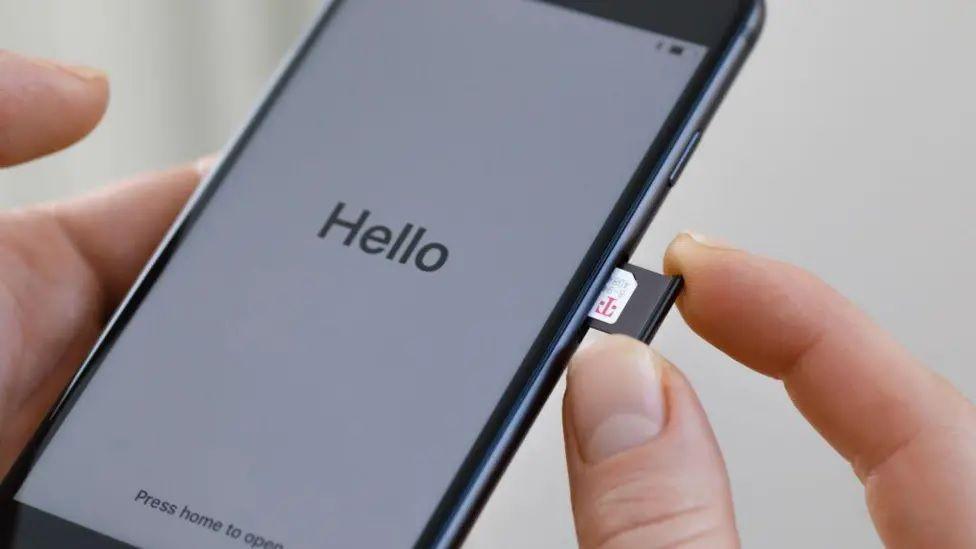 Mobile phones, E Sim