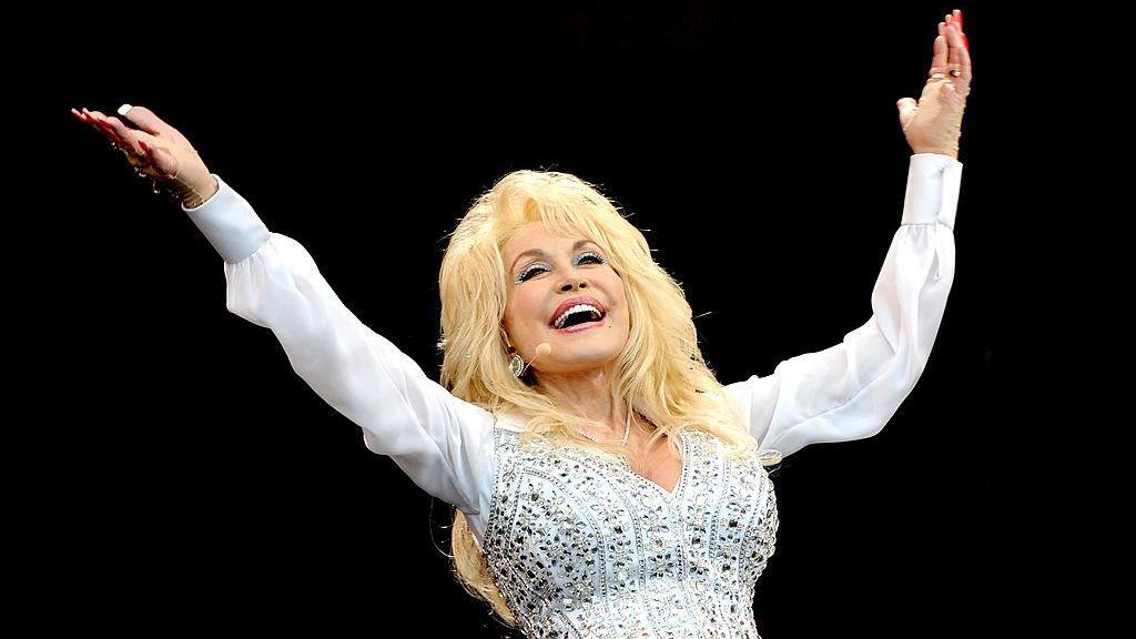Dolly Parton en el festival de Glastonbury en 2014.