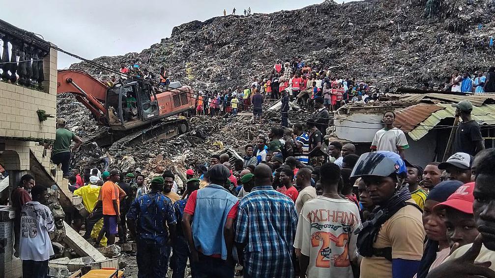 Guinea rubbish landfill collapse kills 30