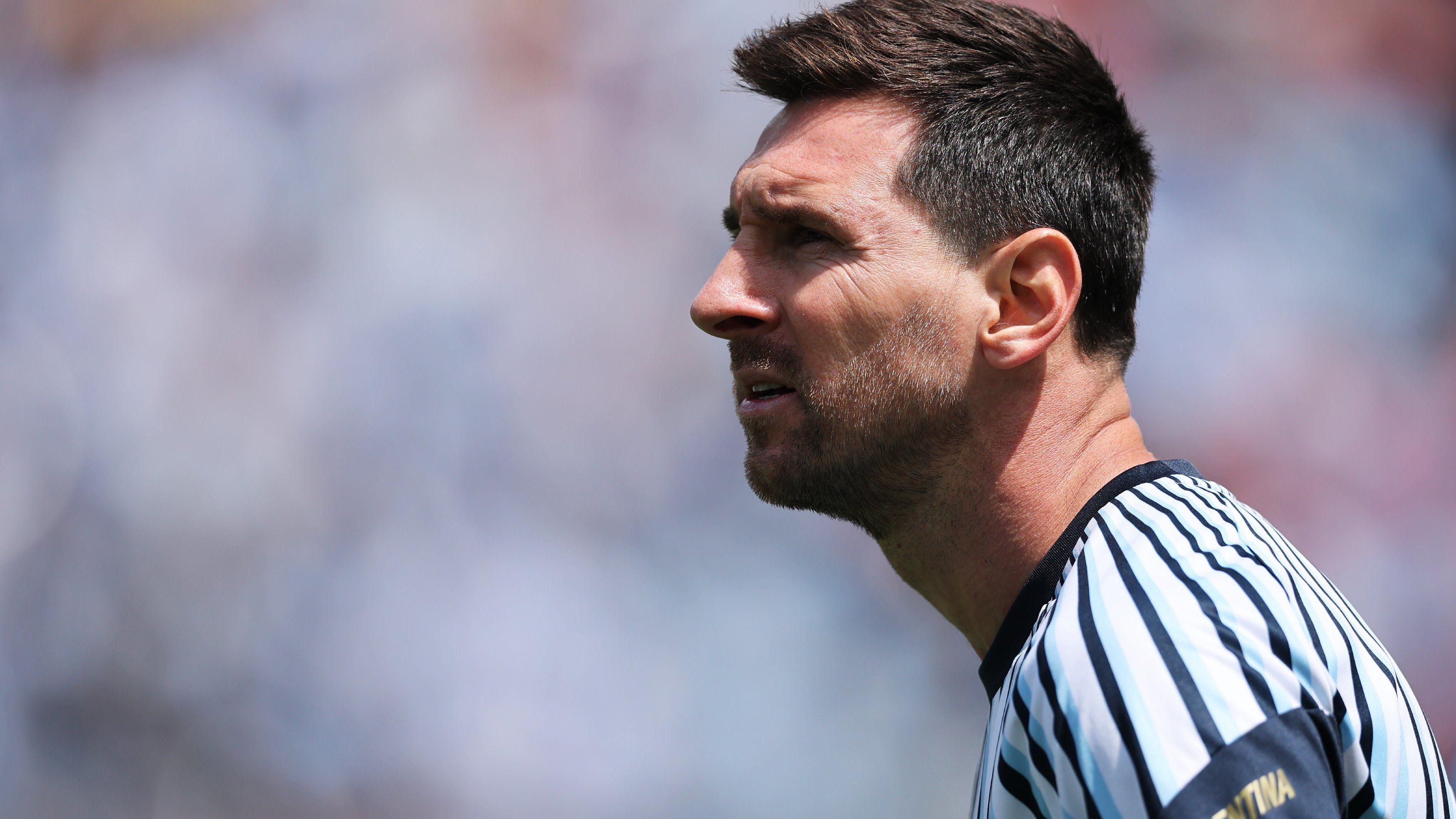 Watch closing ceremony and build-up before Spain face Argentina in World Cup final