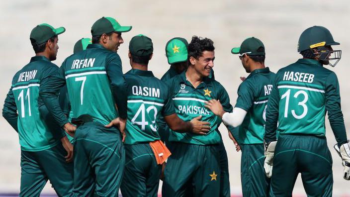 آل راؤنڈر معاذ