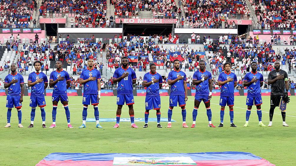 Haiti se alinha para enfrentar o Per&uacute; em um aquecimento da Copa do Mundo em Miami