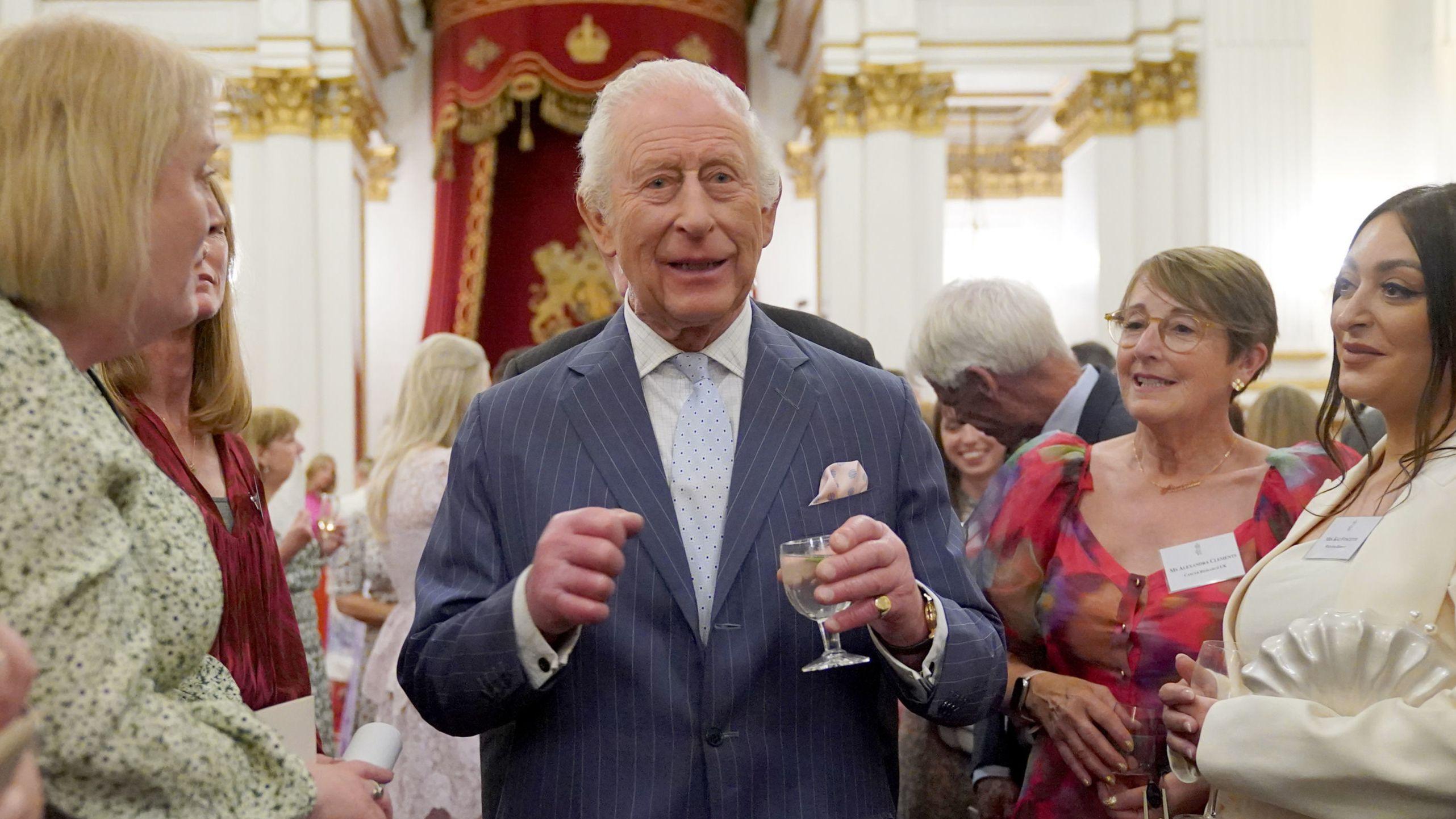 King sends heartfelt message to fellow cancer patients