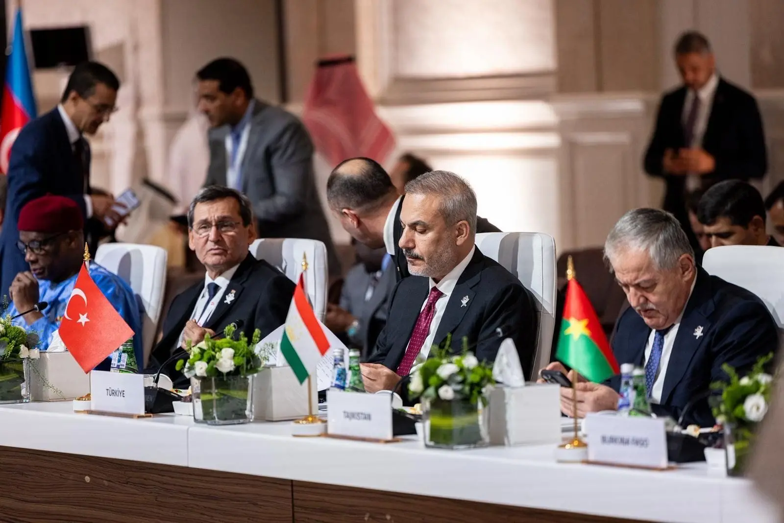 الجلسة التحضيرية للقمة العربية الإسلامية الطارئة في الدوحة، قطر