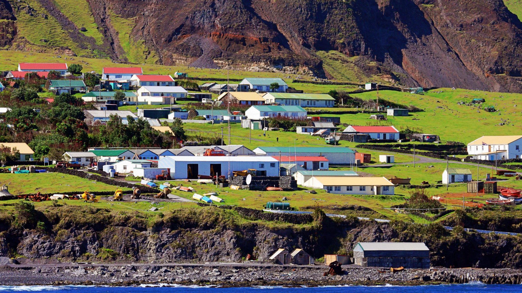 Vista da cidade de Edimburgo dos Sete Mares, em Tristão da Cunha.
