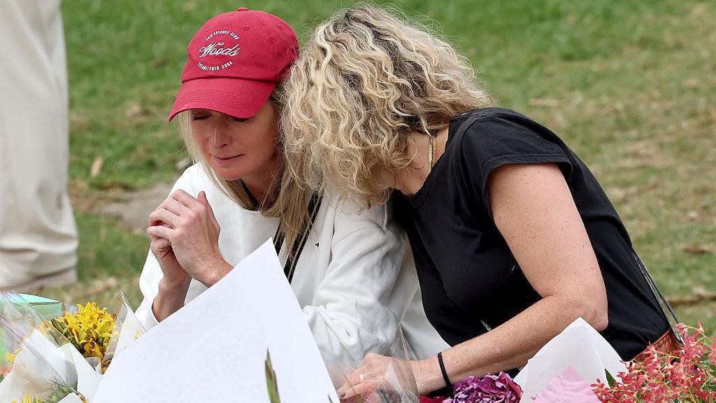 Bondi gunmen travelled to Philippines month before shooting, police say