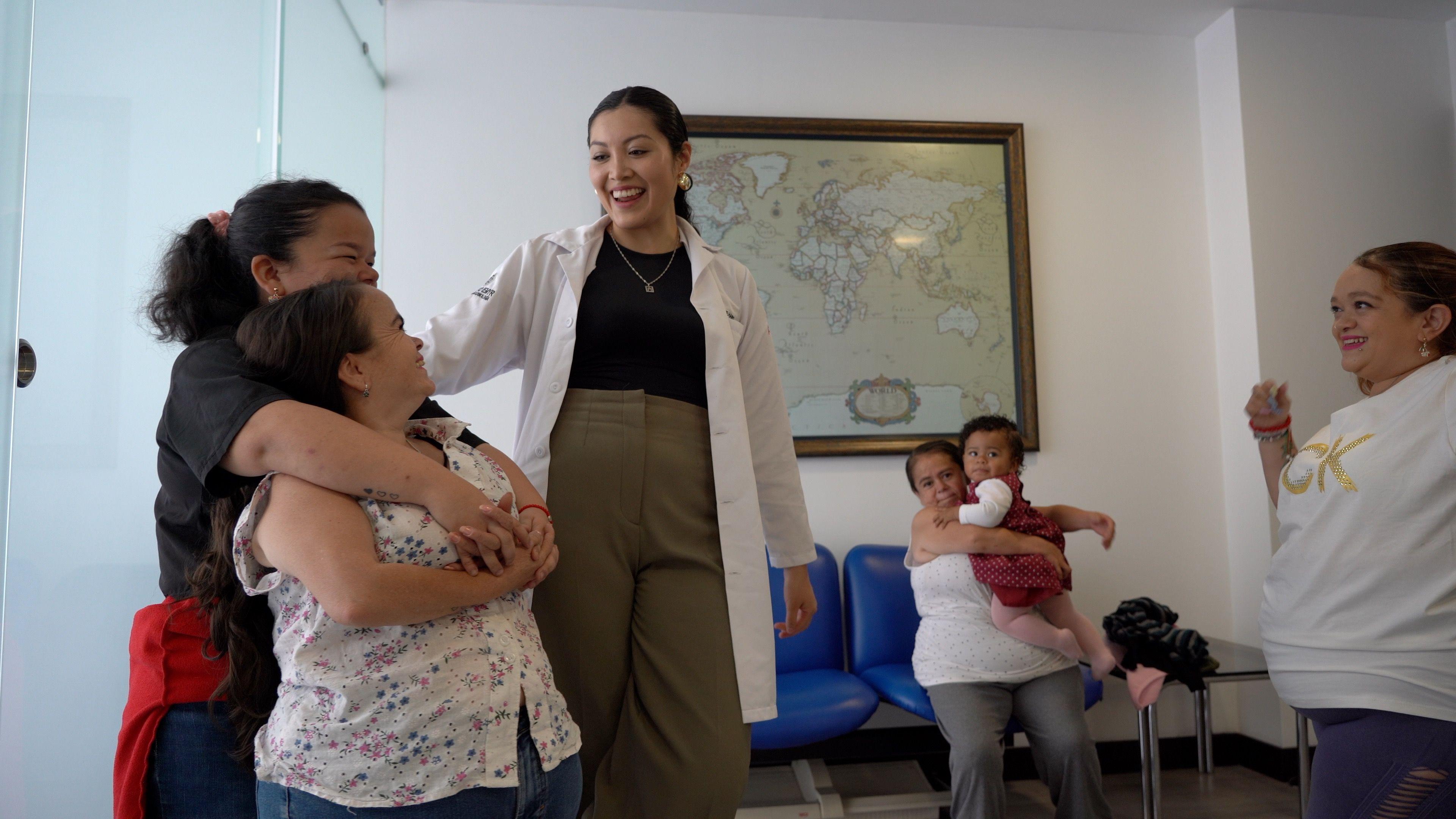 Mujeres en un centro médico.