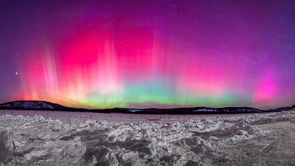 شمالی روشنیاں اپنی ہی طرز کا ایک موسمیاتی کرشمہ ہے جسے ارورا بوریالیس بھی کہا جاتا ہے
