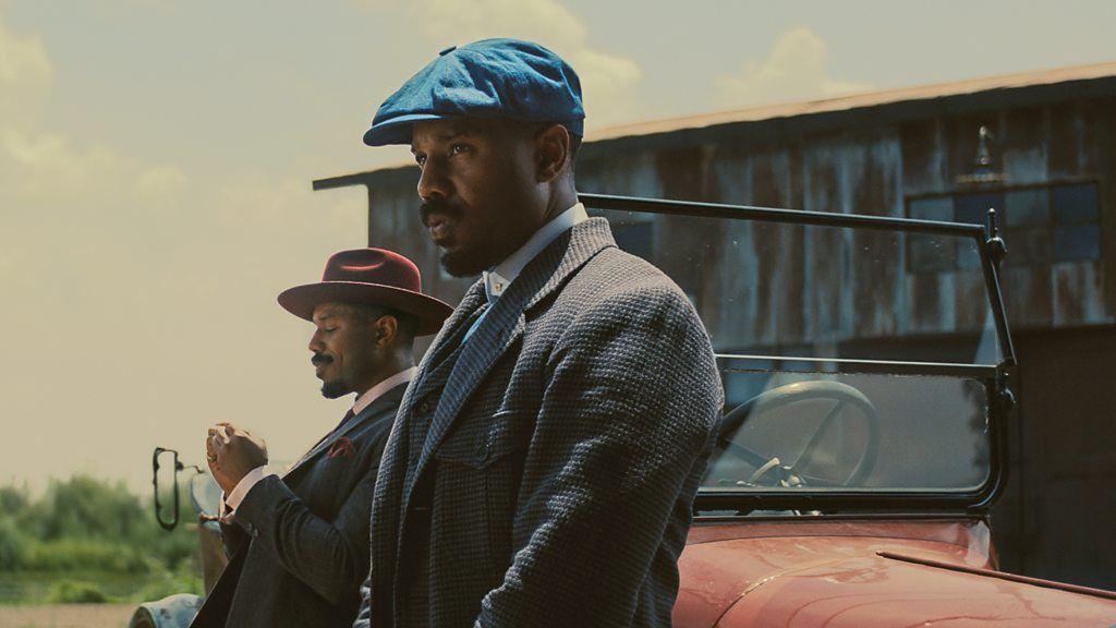 Michael B. Jordan en una escena de Sinners