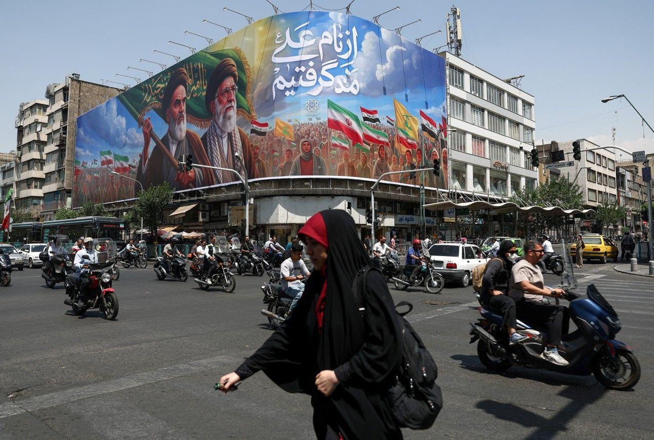 زيارة مرتقبة لوزير الداخلية الباكستاني إلى طهران، وسط قصف أمريكي لأهداف إيرانية 