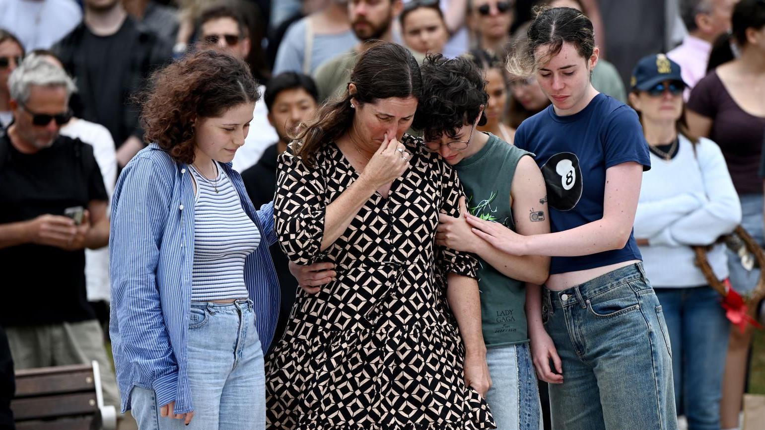 Australia needs tougher gun laws, says PM, as Bondi gunmen revealed to be father and son