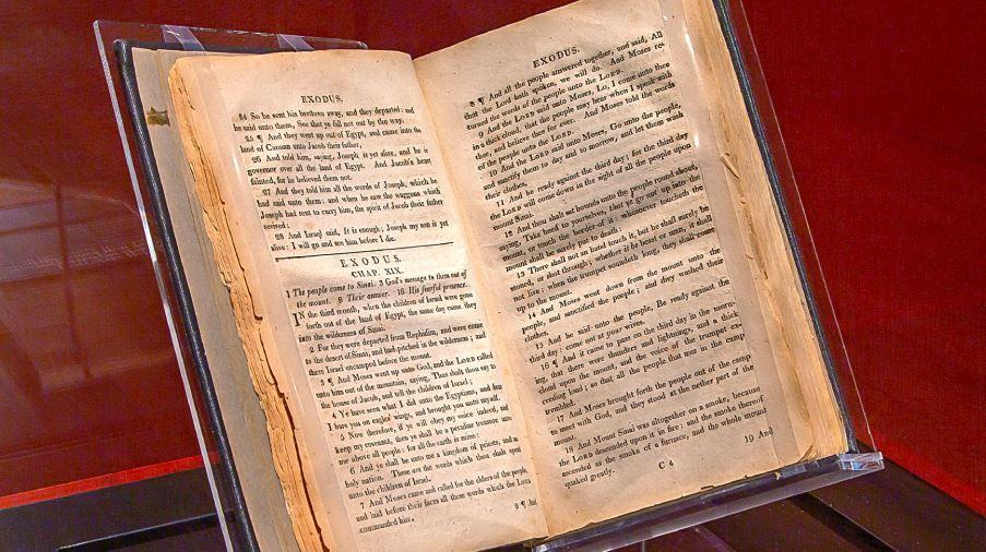 Exemplar da 'Bíblia dos escravos'