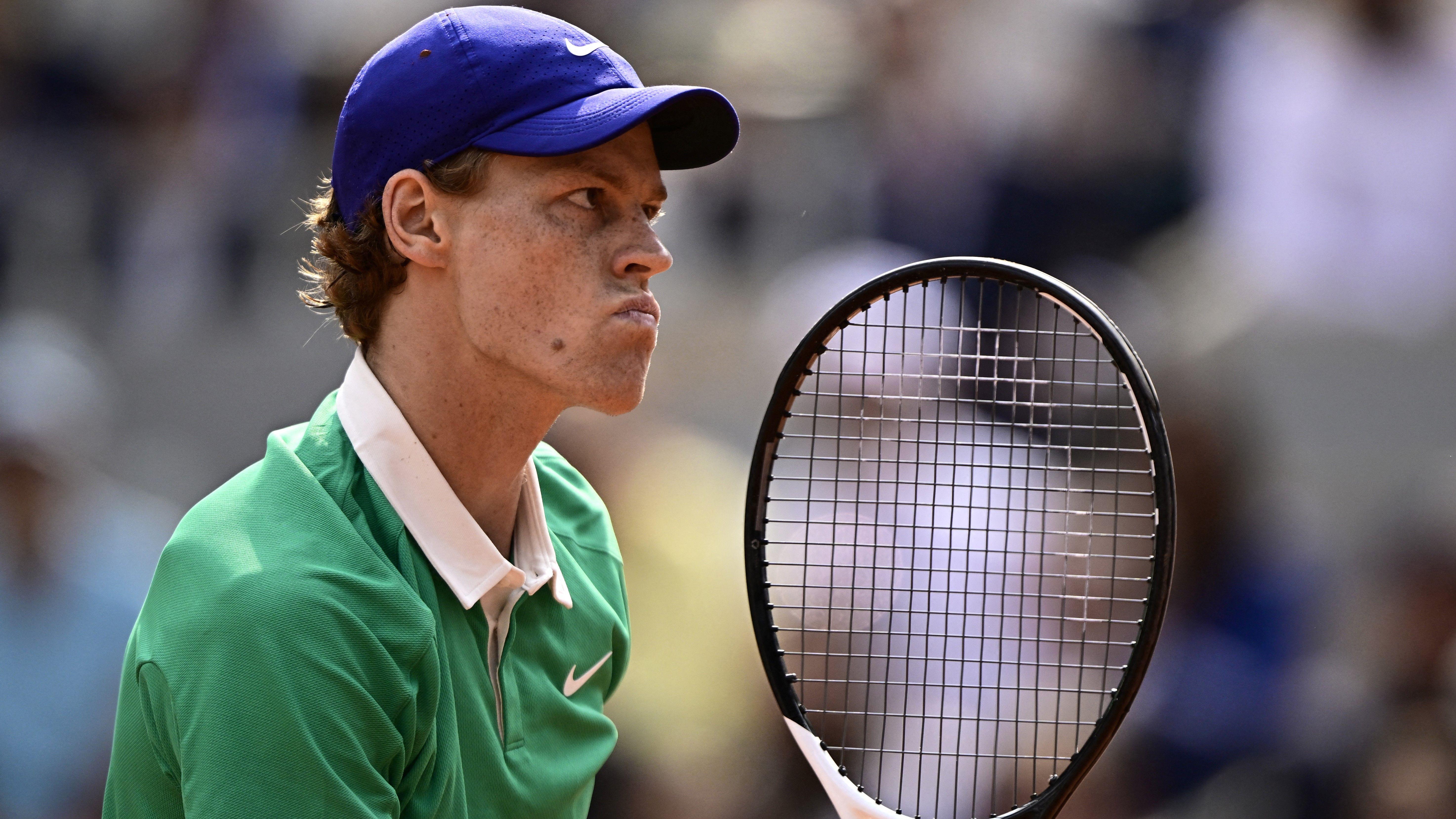 French Open final: Sinner a set away from victory over Alcaraz